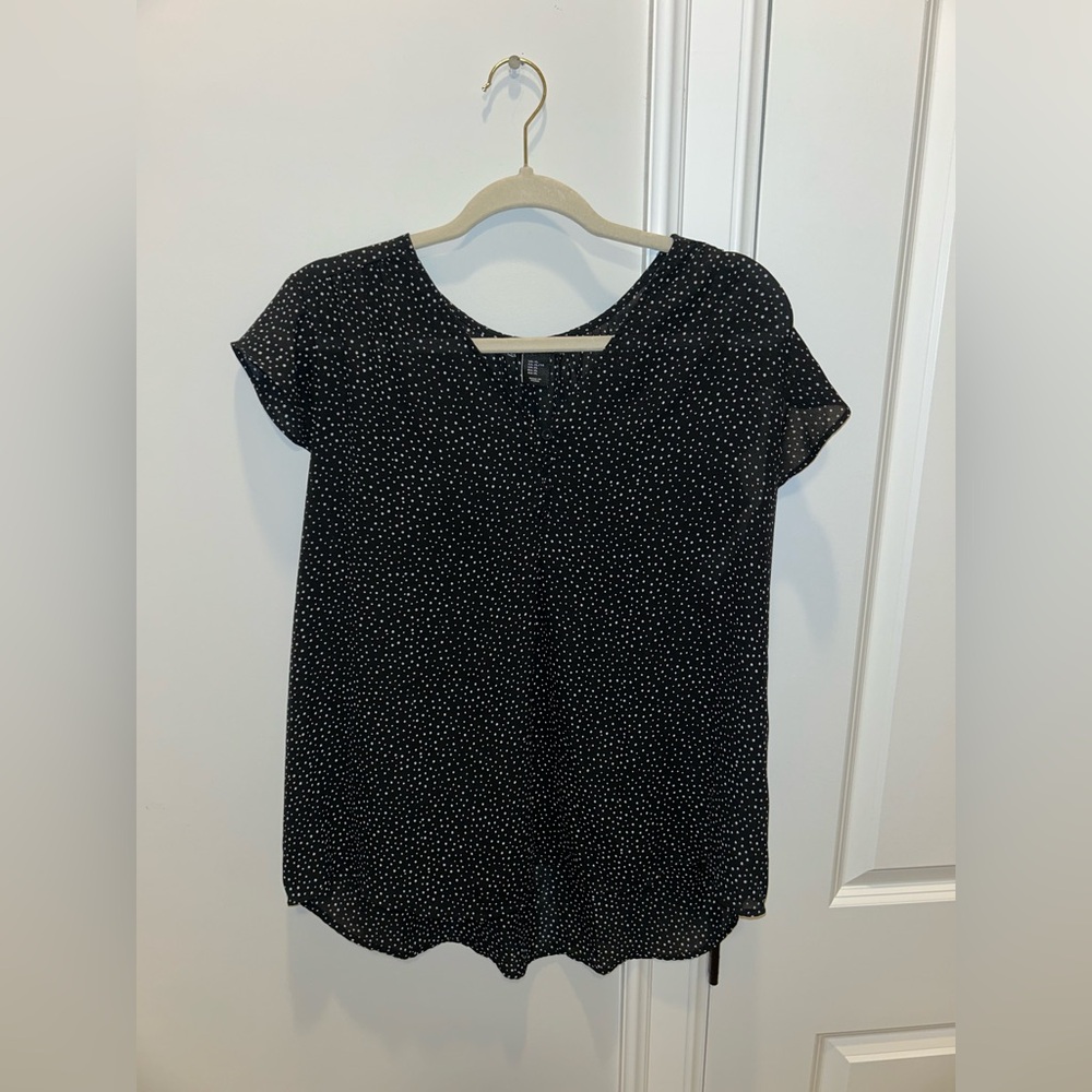 Jones New York Polka Dot Buttoned Blouse